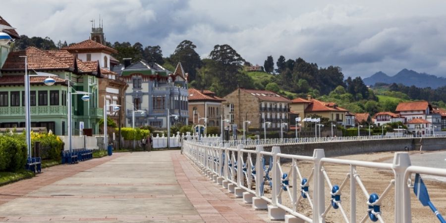 Ribadesella pueblo bonito Asturias