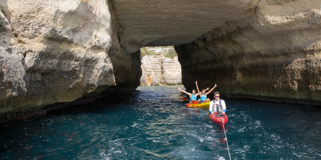 Recorrer Menorca en kayak