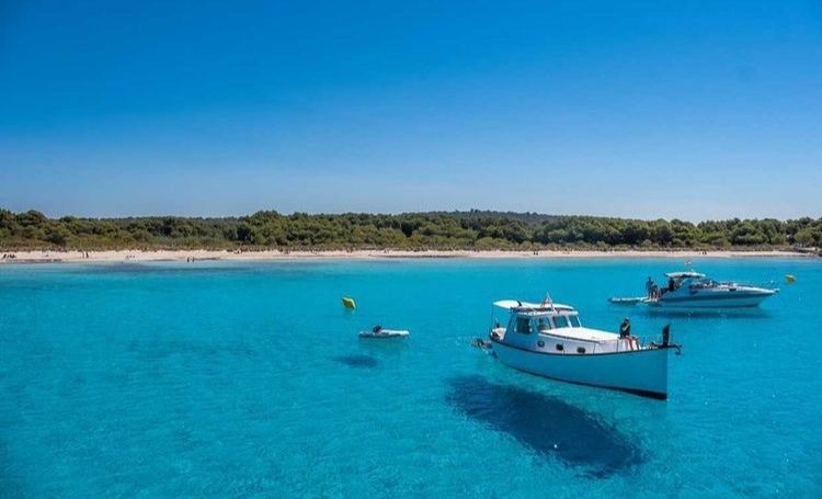 Descubre Las Playas V rgenes De Son Saura En Menorca ARTIEM descubre-las-playas-v-rgenes-de-son-saura-en-menorca-artiem