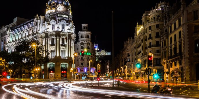 Gran Vía por la noche, Madrid