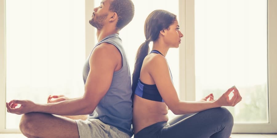 yoga en pareja posturas