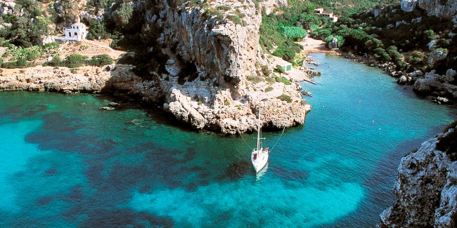 Cala Coves, Cuevas en Menorca
