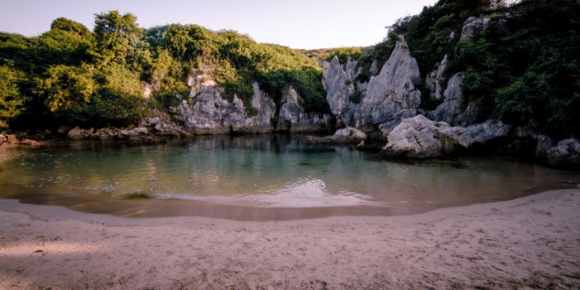 Playa de Gulpiyuri - playas más bonitas Asturias
