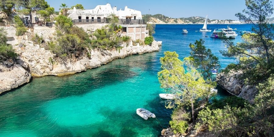 Bahía de Fornells - excursiones en kayak Menorca